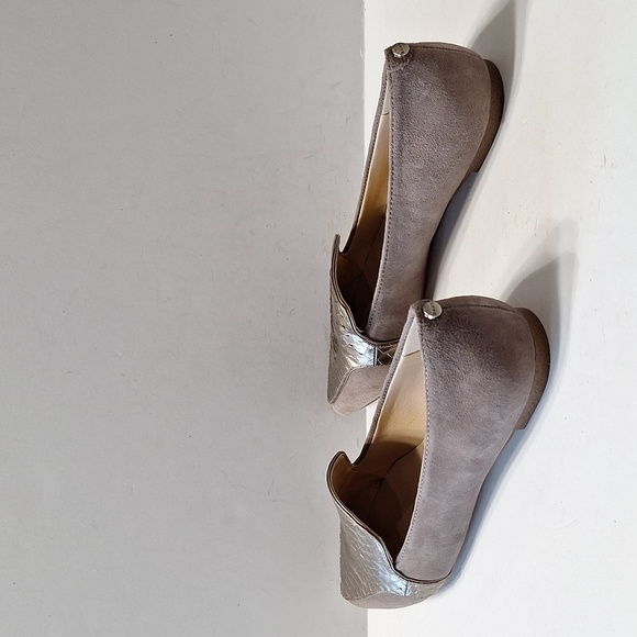 Dkny NEW Dara Quiet Luxury Business Casual Platinum Metallic Strap Flats Size 7 - Picture 8 of 12